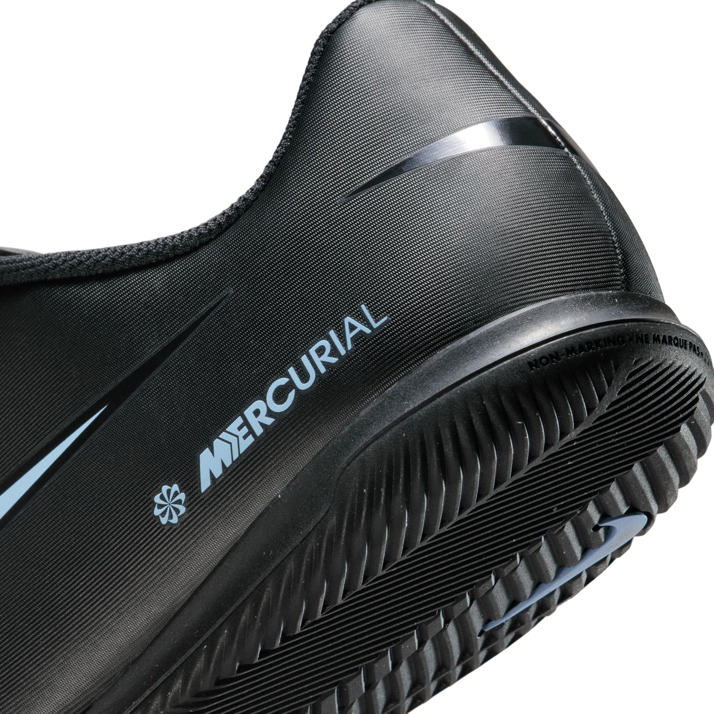 Mercurial Vapor 16 Club Indoor