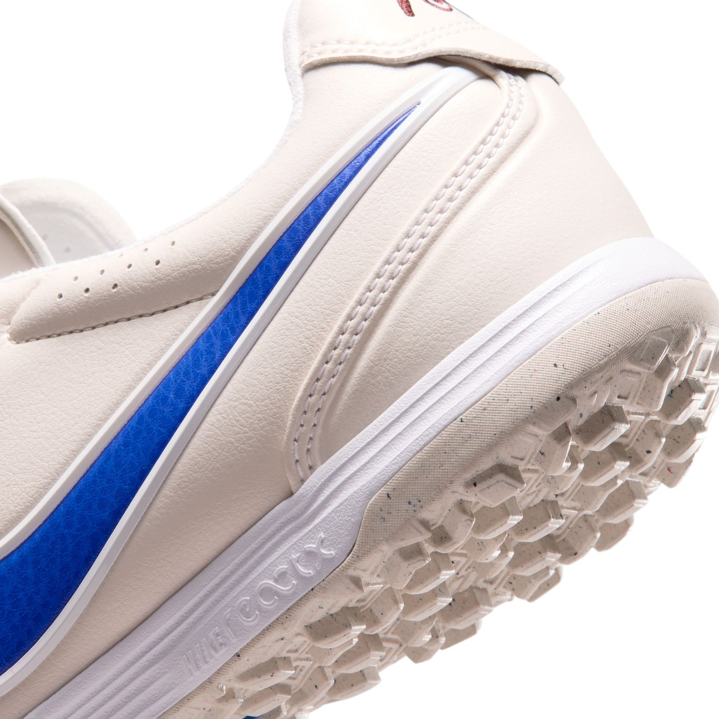 Tiempo Ligera Pro Turf