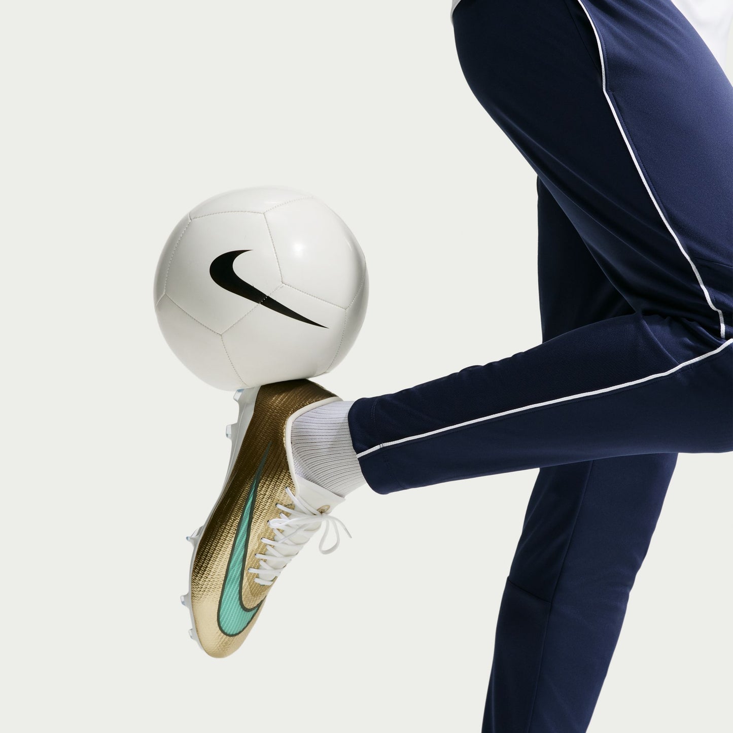 Mercurial Superfly 11 Pro "Kylian Mbappé" Terrain Naturel