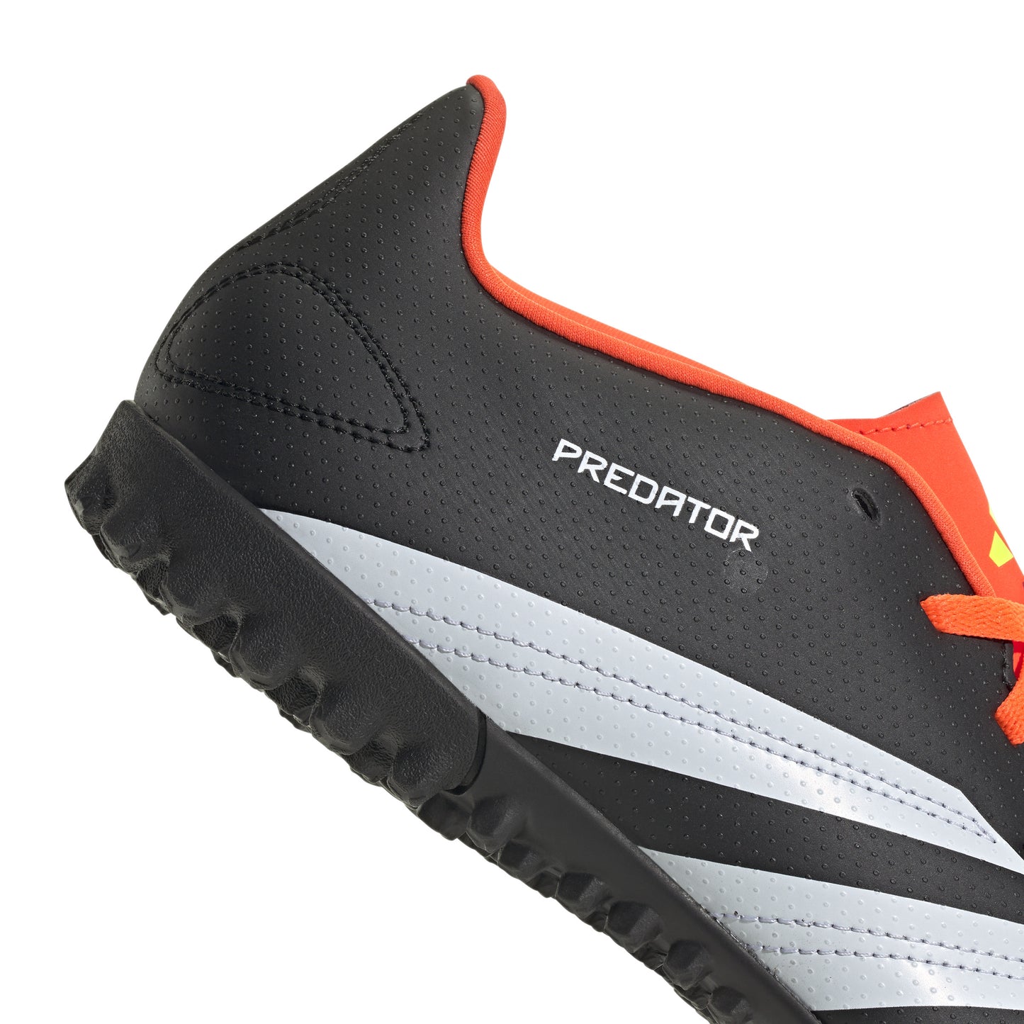 Predator Club Turf