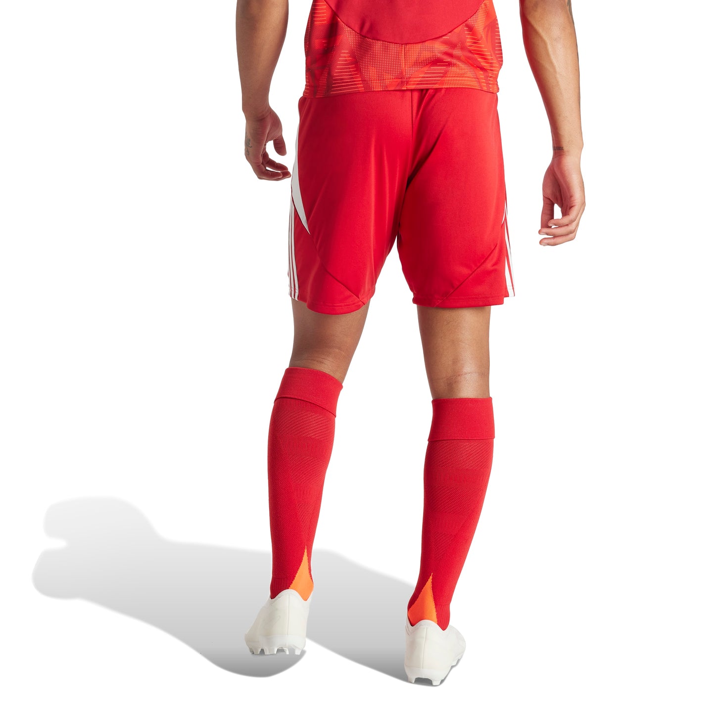 Short Tiro 24