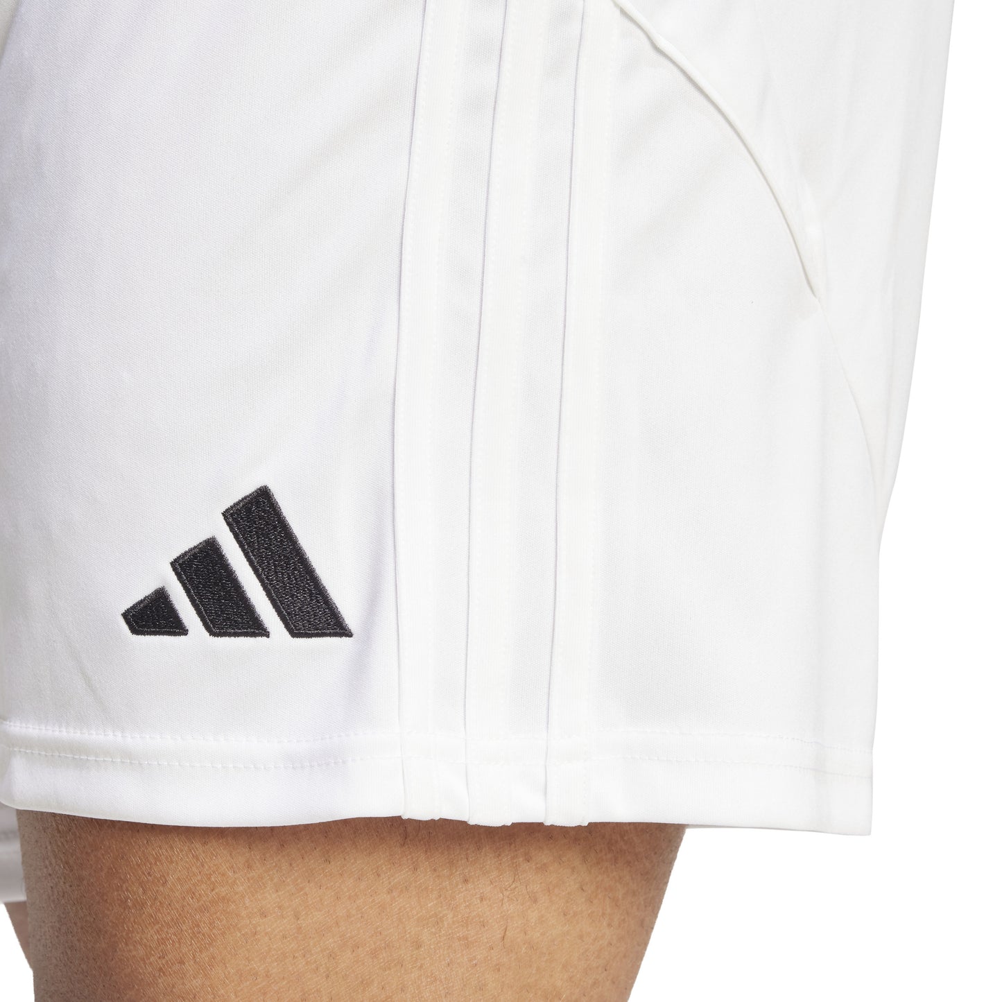 Short Tiro 24