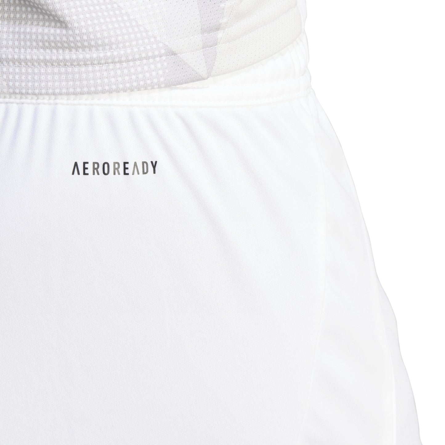 Short Tiro 24