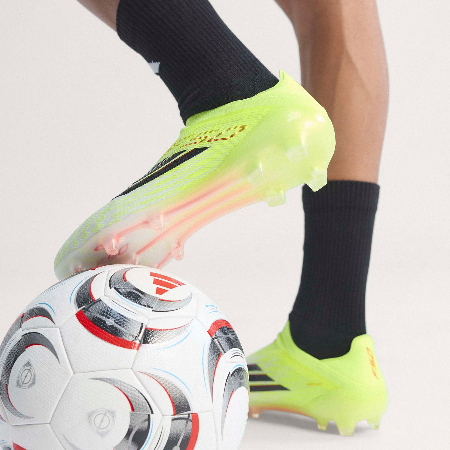 F50 Elite sans lacets pour terrain Naturel