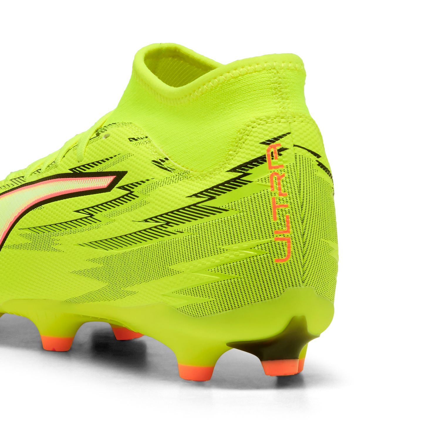 Ultra 6 Play + Terrain Naturel