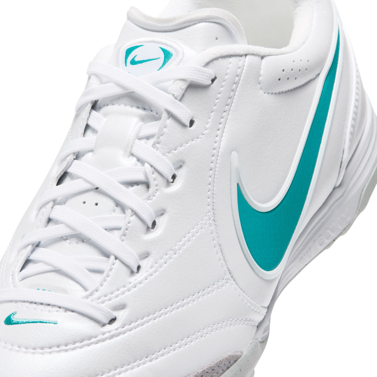 Tiempo Ligera Pro Turf