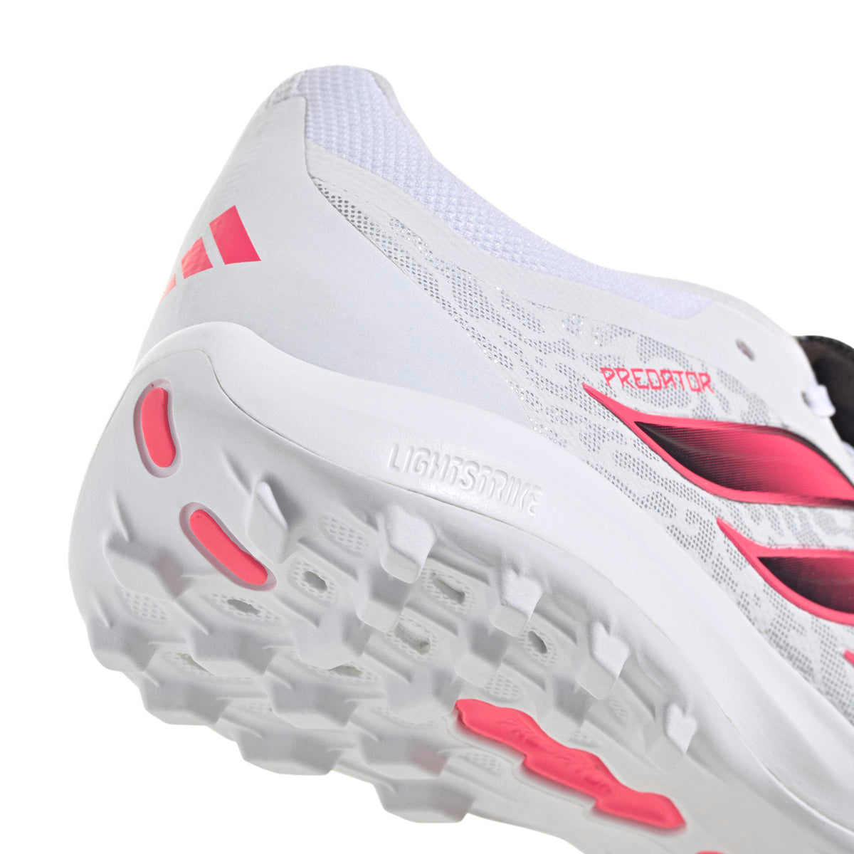 Predator League Fold-Over Tongue Turf