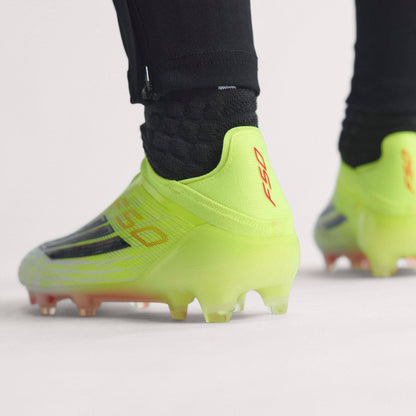 F50 Elite sans lacets pour terrain Naturel